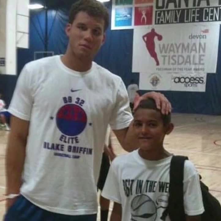 半场三分22中2！科尔：我们有很多优秀射手，命中率总会正常的（半场三分22投仅2中，科尔：我们射手多，命中率会回归正常）