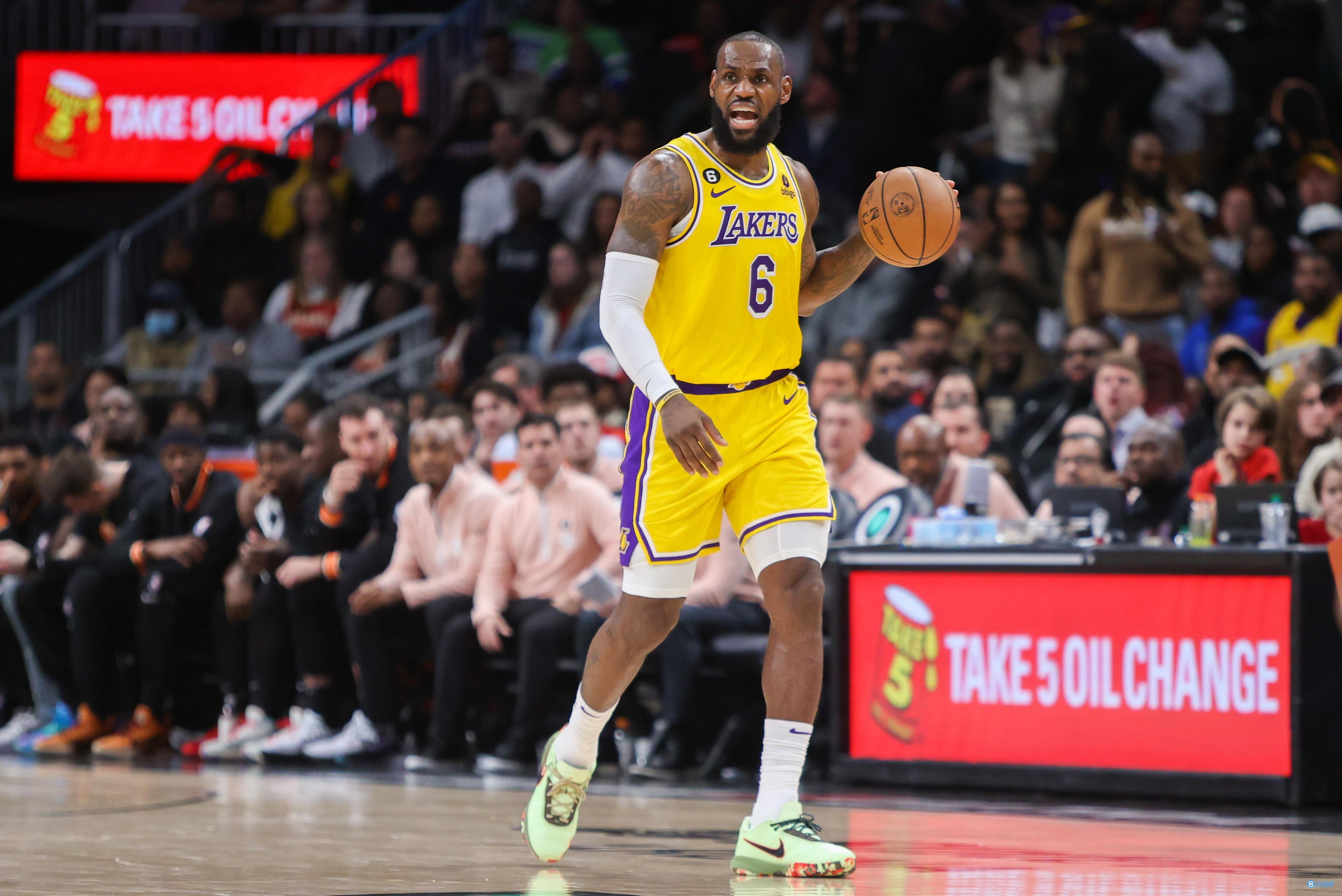 德媒：于帕梅卡诺认为自己最近表现很好，值得一份高额签字费（德媒：于帕梅卡诺称近期发挥出色，理应拿到高额签字费）