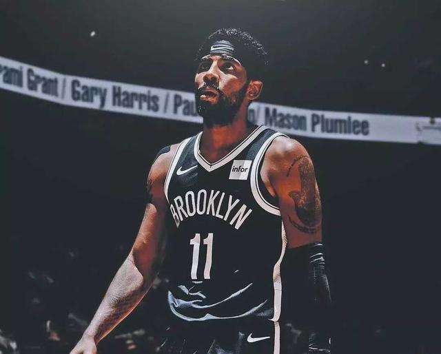 曼城VS水晶宫：赖因德斯坐镇，福登领衔进攻，哈兰德携谢尔基冲锋（曼城迎战水晶宫：赖因德斯掌舵中场，福登统帅进攻，哈兰德与谢尔基并肩冲锋）